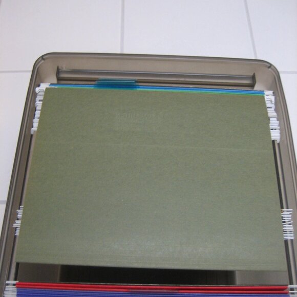 25 letter size hanging file folders - Picture 3 of 6